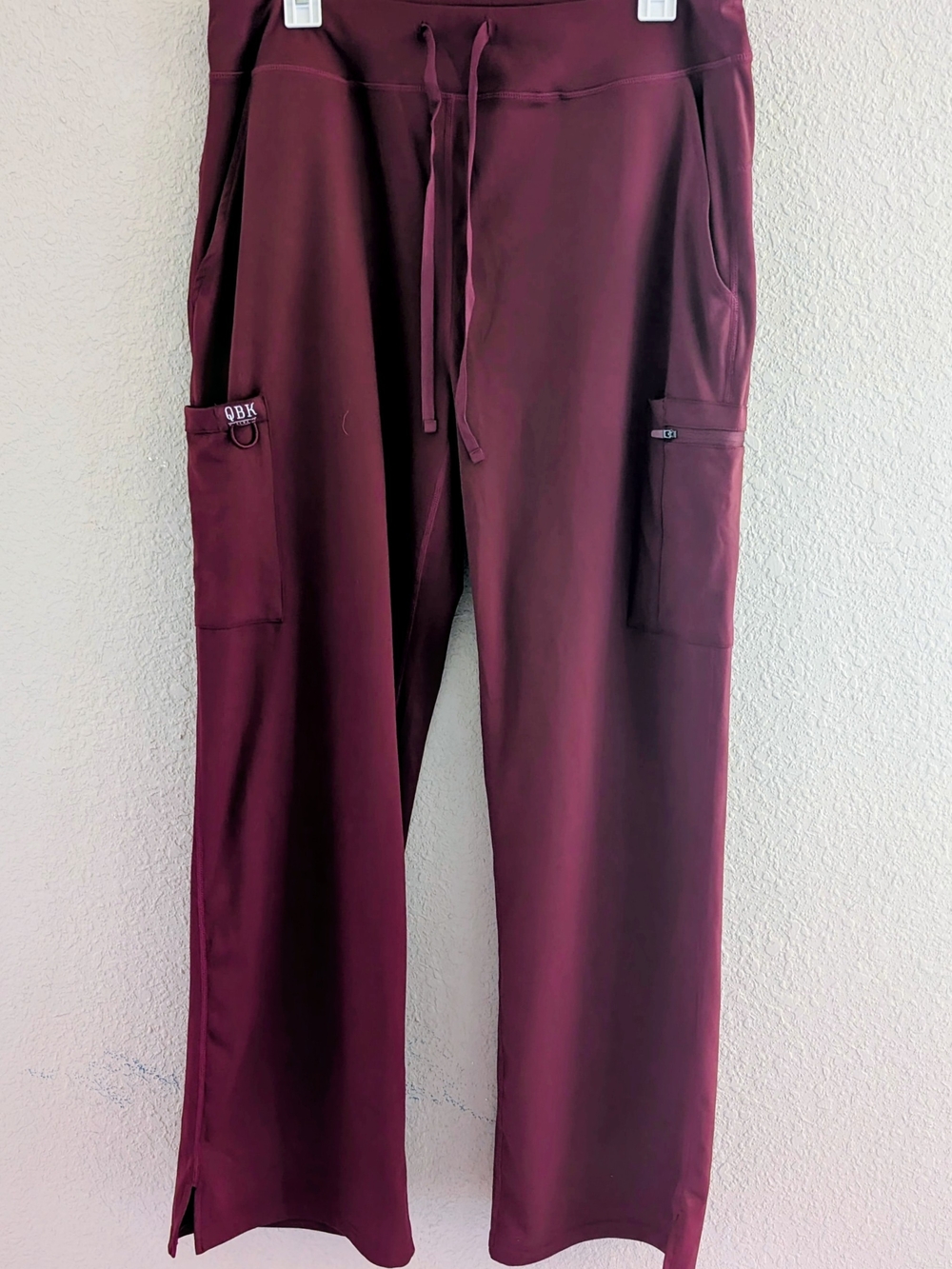 QBK Women's Yoga Scrubs Cargo Pant In Wine